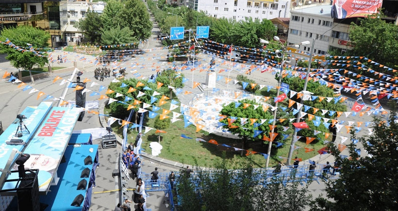 Siirt'te miting ablukası