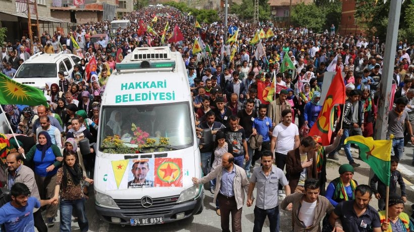 YPG'li Yılmaz ve YPJ'li Kurt'a büyük uğurlama