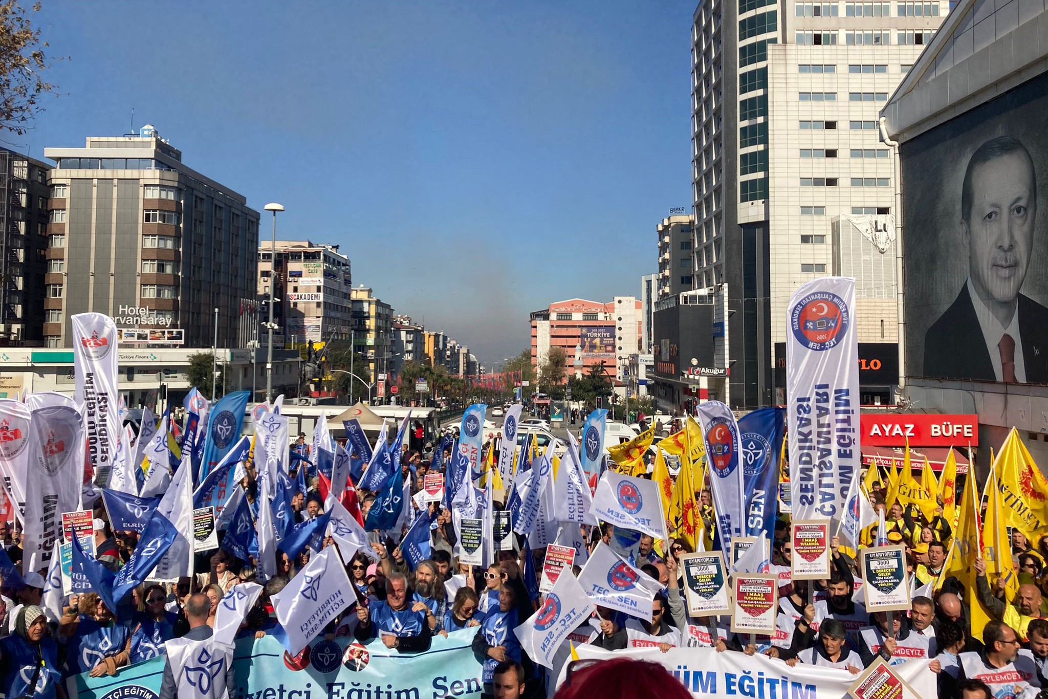 Bursa 'da öğretmenlerin eylemi