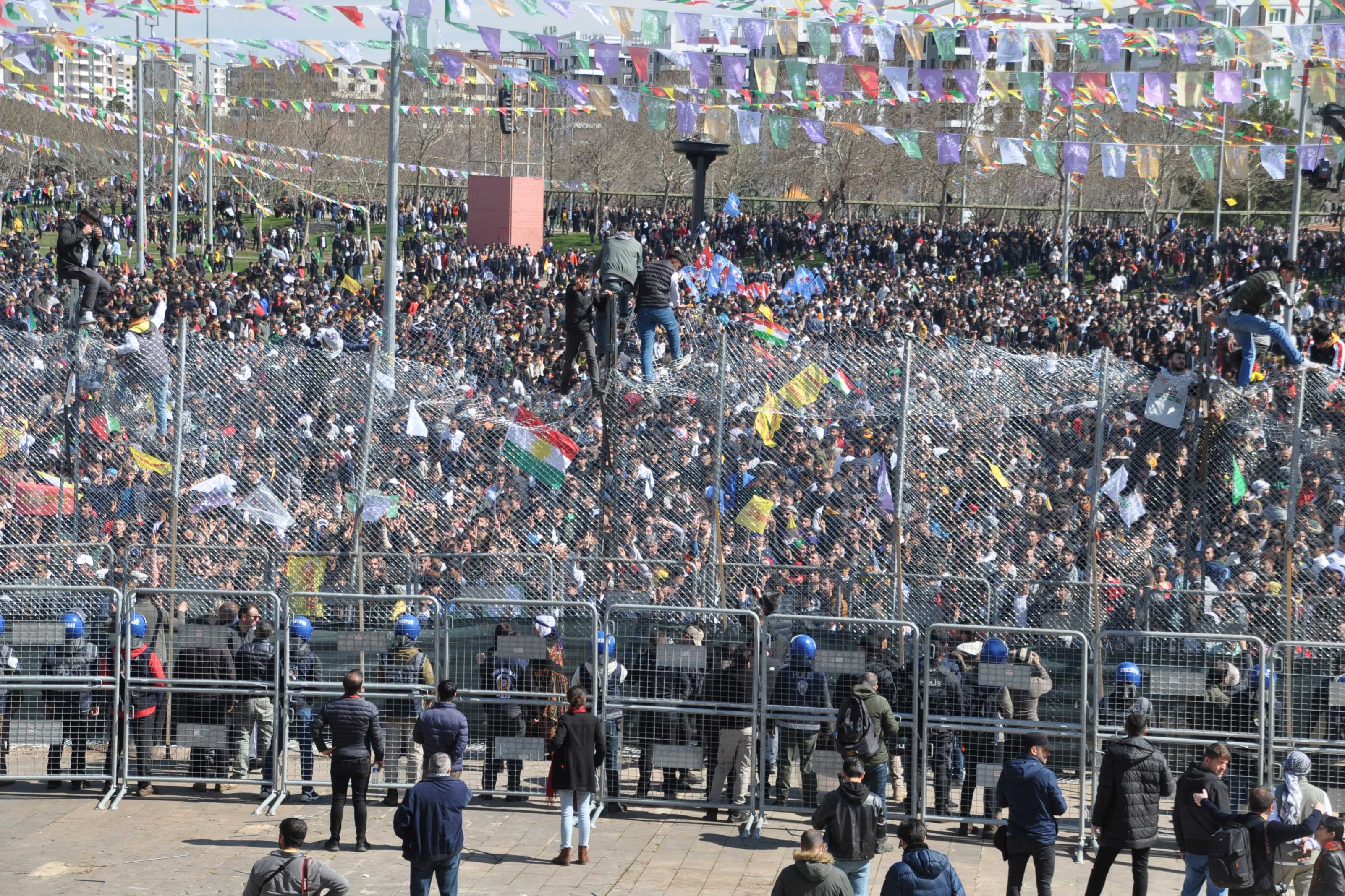 2023 Amed Newroz'unda konuşan Ahmet Türk