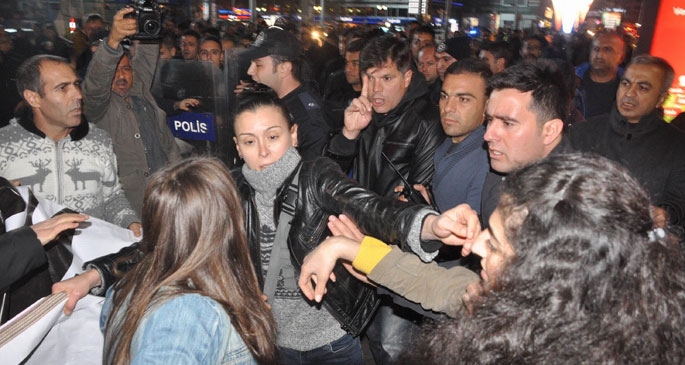 Ankara'da polis, hasta tutuklular eylemine saldırdı