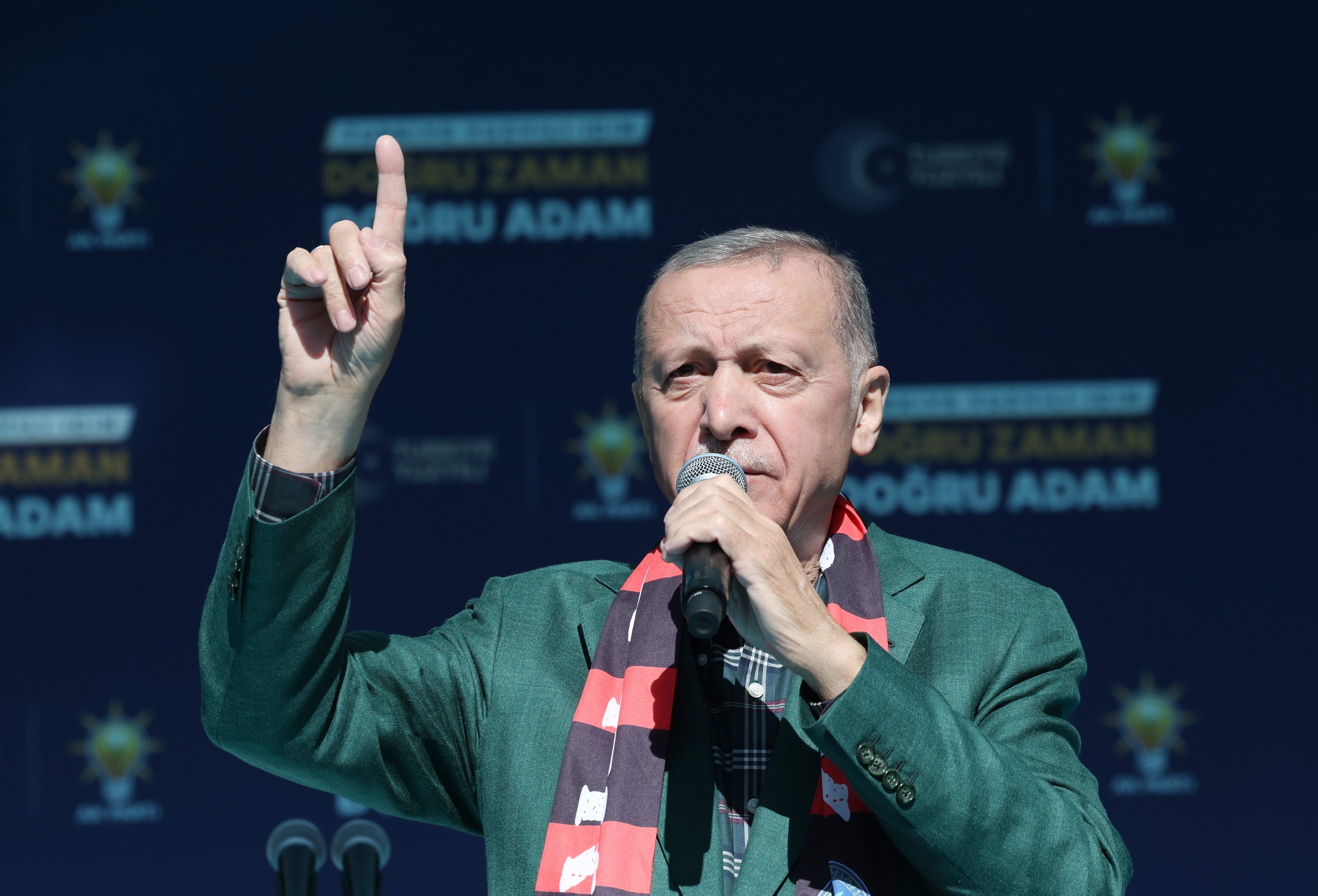 Erdoğan'dan "85 milyonun tamamını bağrımıza bastık, hiç kimseyi ötekileştirmedik" iddiası