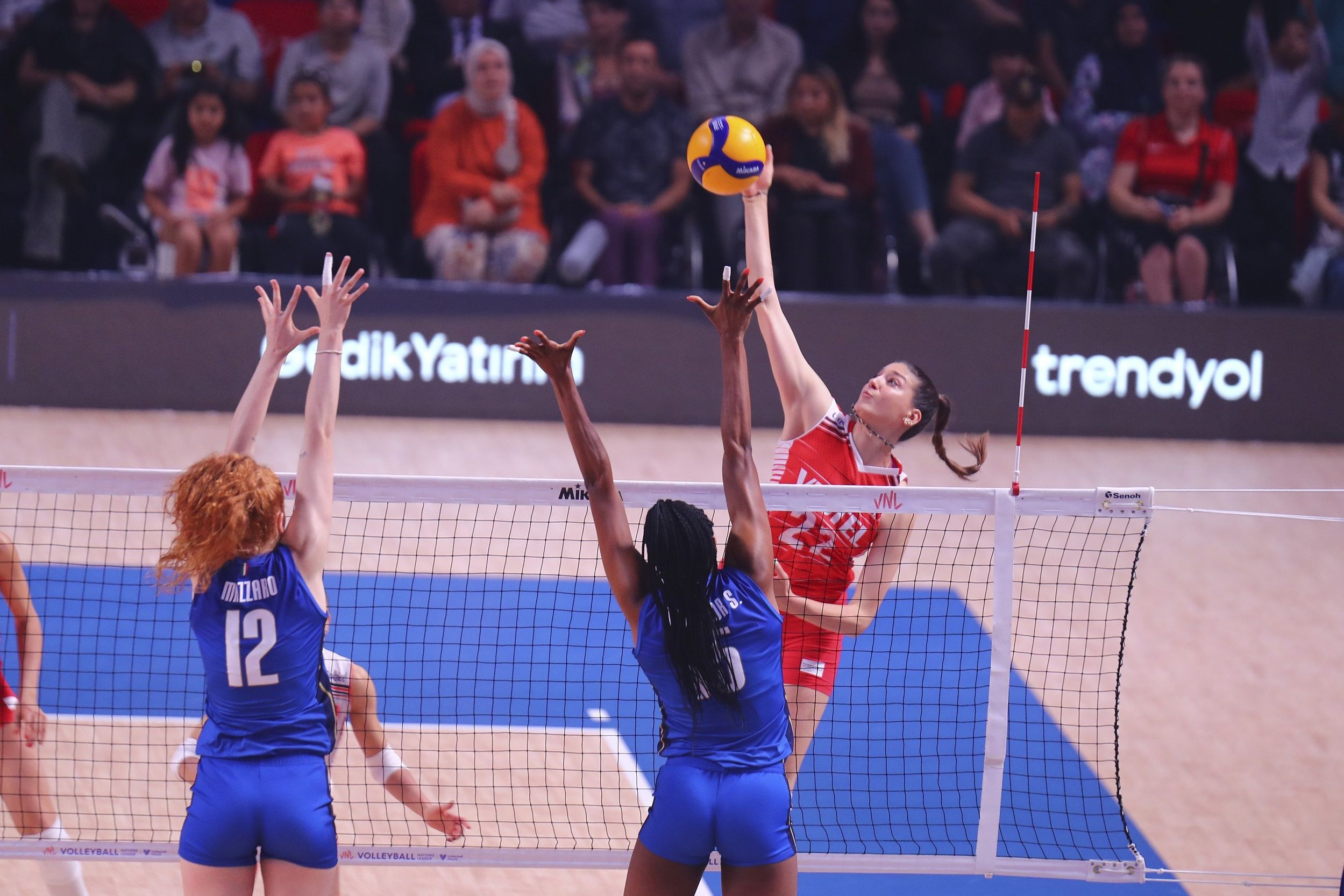 A Milli Kadın Voleybol Takımı İtalya maçı