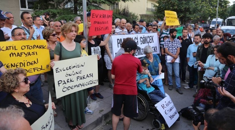 Mahalle halkı ve esnafın direnişi sonuç verdi Ankara'da yol kenarı ücretsiz oldu