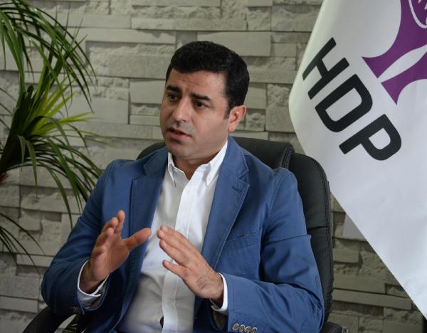 Demirtaş: Öcalan'la konuşmak savaşmaktan kötü olamaz