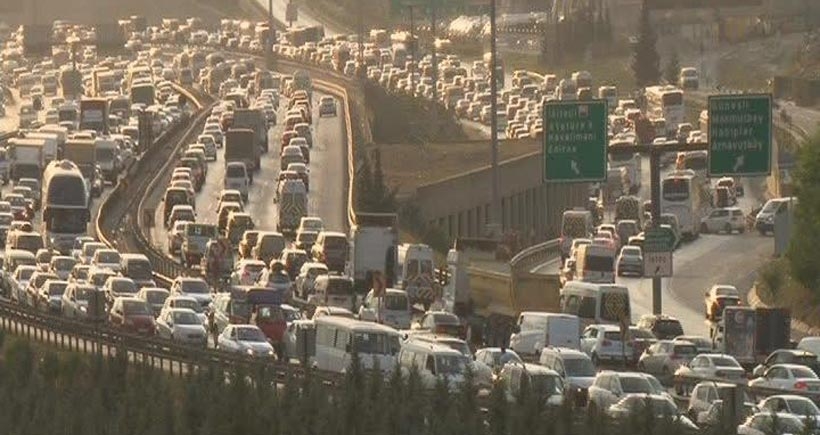 İstanbul'da trafik çilesi başladı