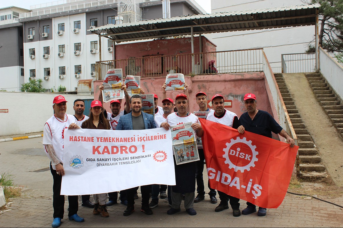 Diyarbakır Çocuk Hastalıkları Hastanesinde çalışan yemekhane işçileri 1 Mayıs açıklaması