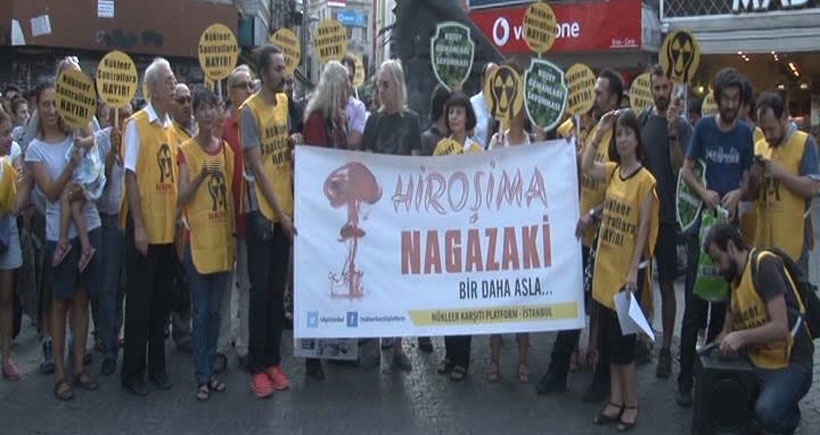 Hiroşima ve Nagazaki'nin yıldönümünde Nükleer Karşıtı Platform'dan Beşiktaş'ta eylem