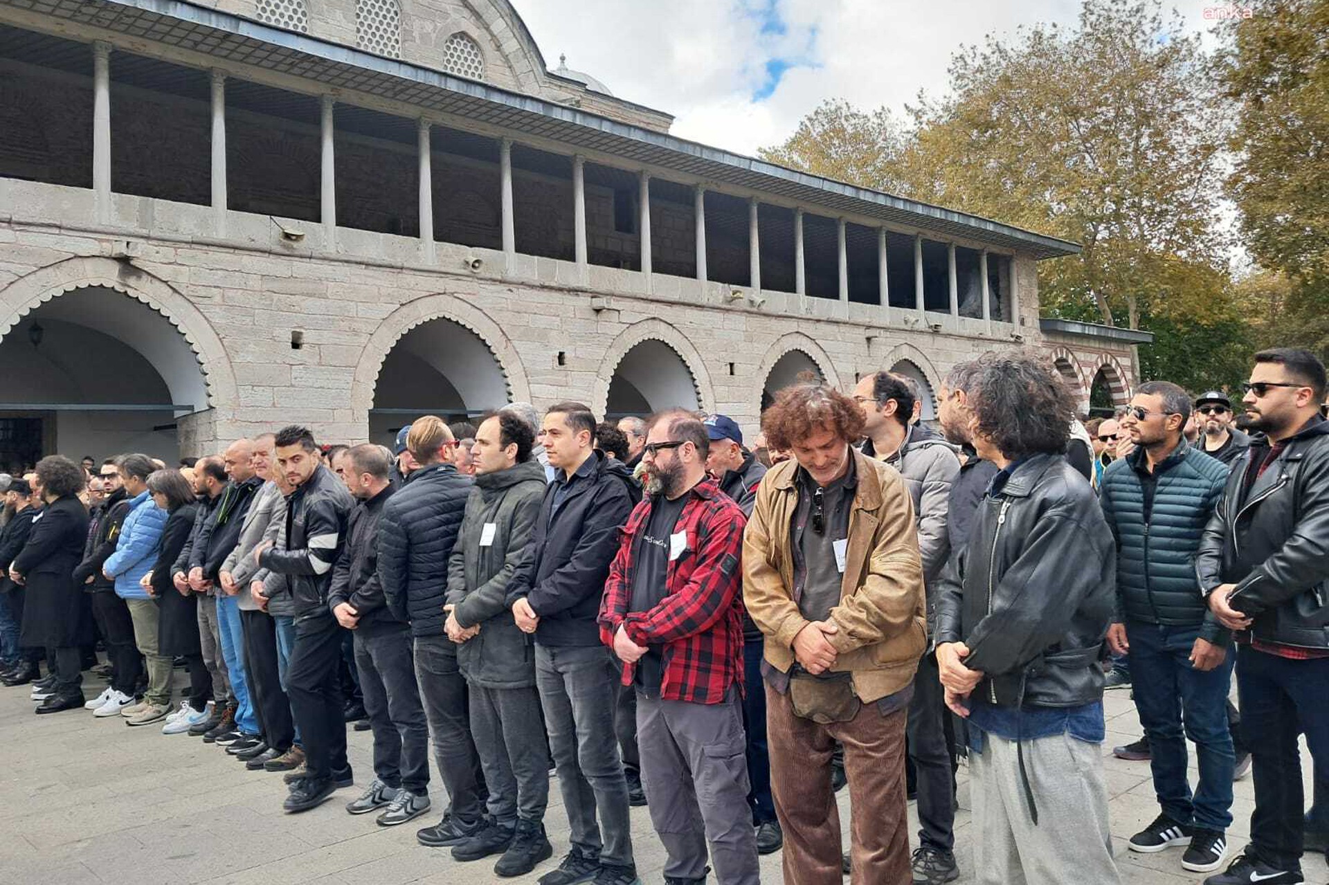 Peyk’in Solisti İrfan Alış son yolculuğuna uğurlandı