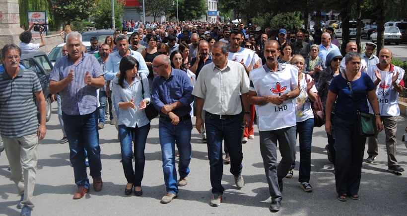 Dersim'de polisin halka yönelik saldırısı protesto edildi