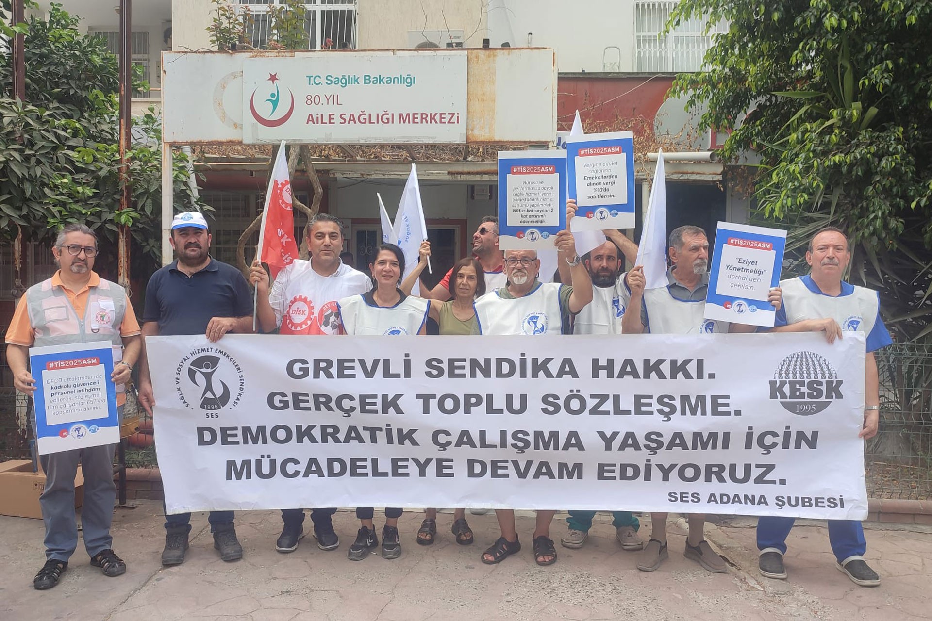 Adana'da sağlık emekçileri toplu sözleşme taleplerini açıkladı: Eziyet yönetmeliği geri çekilsin