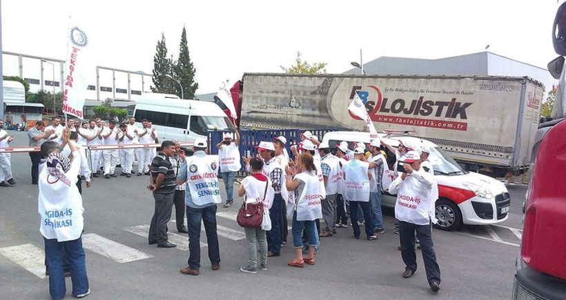 Açlıktan ölmeyiz biz bu yoldan dönmeyiz