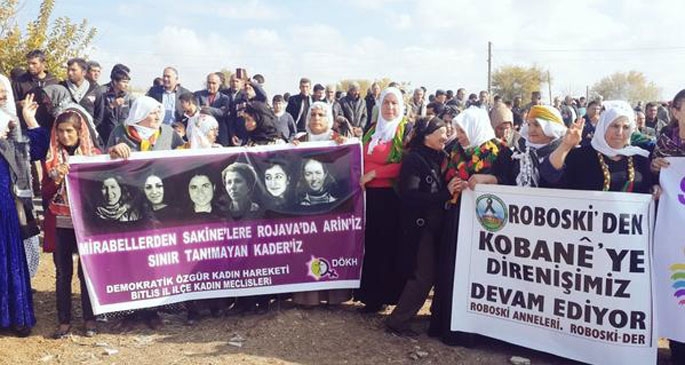 Binler, insan zinciriyle Kobanê'yi selamladı