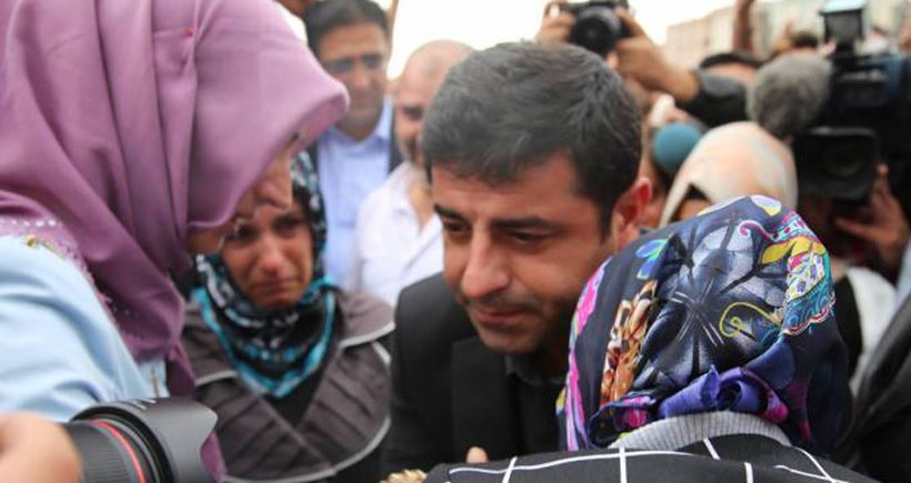 Demirtaş: Biz ağlarken siz sırıtıyorsanız orada kardeşlik olmaz