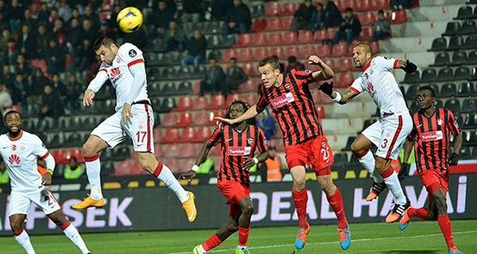 Galatasaray, Gaziantep'i Burak'ın golüyle geçti