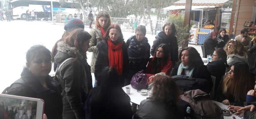 İzmir’den Diyarbakır’a giden barış yolcularına engel