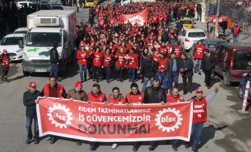 DİSK üyesi işçiler, kıdem tazminatı için Ankara ve İzmir'de sokağa çıktı