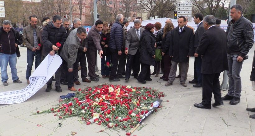 KESK, DİSK, TMMOB ve ATO Ankara saldırısını kınadı: 101 canımız gibi bu canlar da bizim