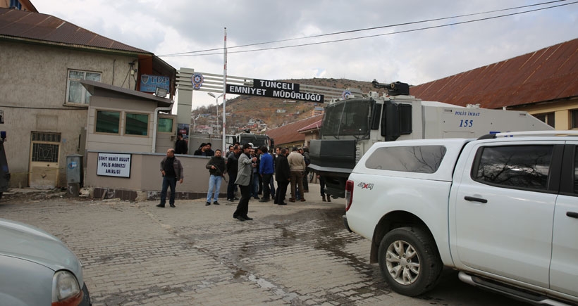 Dersim’de 8 Mart afişi asan 3 ESP’li kadın gözaltına alındı