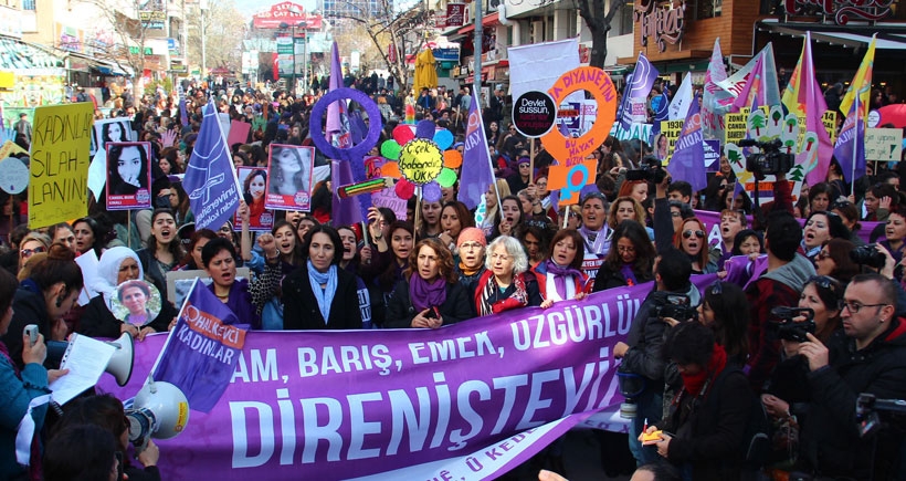 Ankara'da kadınlar Valilik yasağını tanımadı