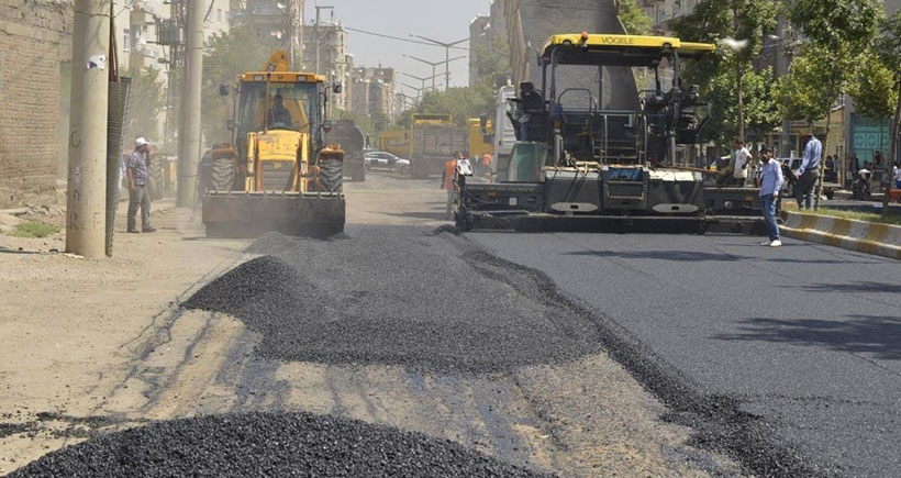 Diyarbakır'da belediyelerin yol ve kaldırım yapması yasaklandı