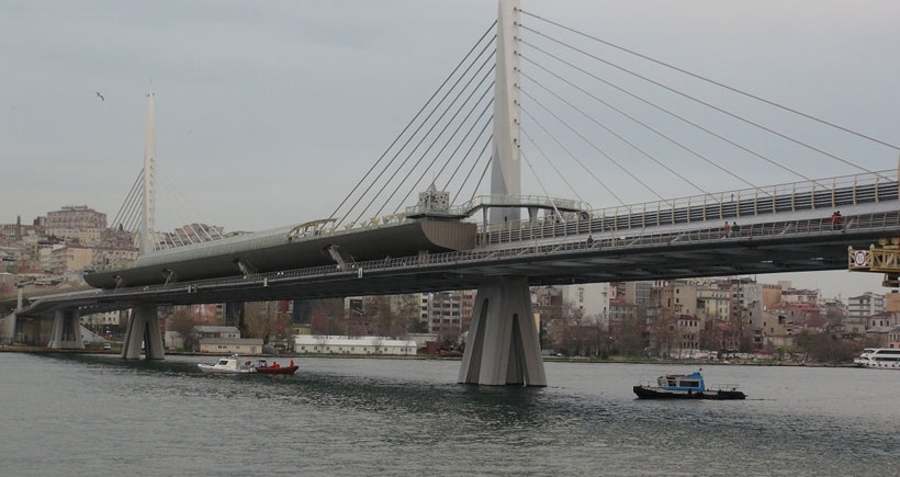 Haliç'teki metro geçiş köprüsünde intihar...