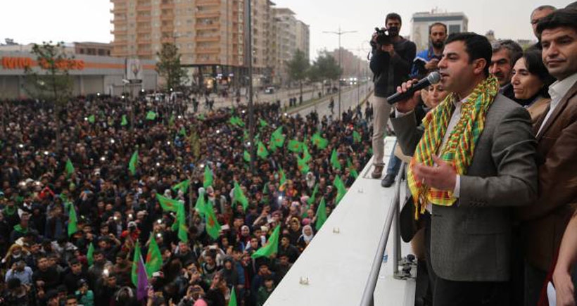 Batman'da konuşan Demirtaş herkesi Diyarbakır Newrozu'na çağırdı