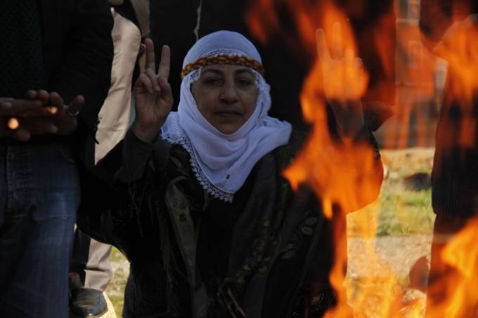 Diyarbakır güneşi Newroz ateşiyle buluştu