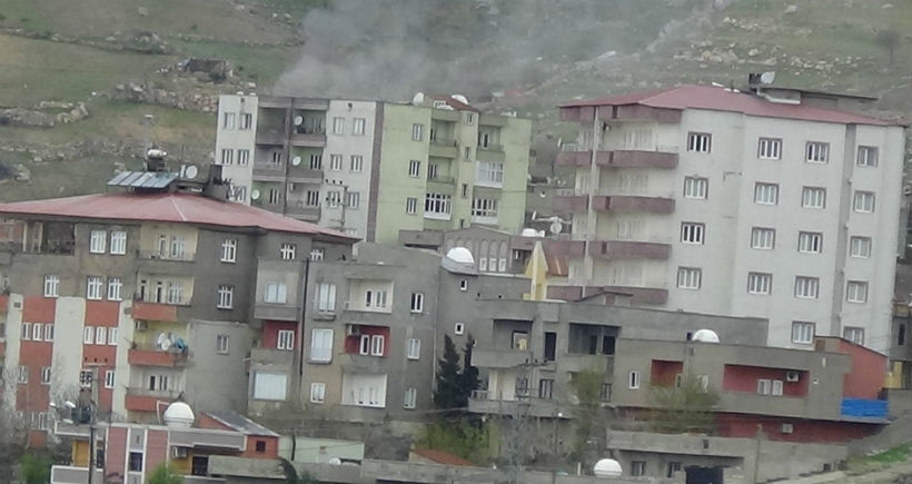 Şırnak'ta mahallelere tank ve obüs atışları devam ediyor