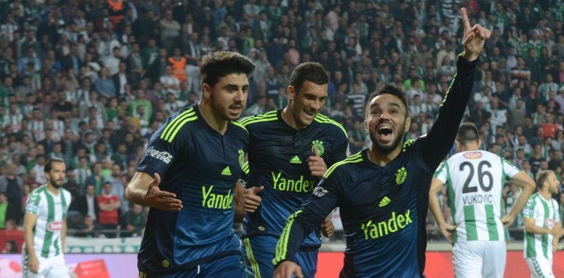 Fenerbahçe, Konyaspor'u deplasmanda 3-0 yendi