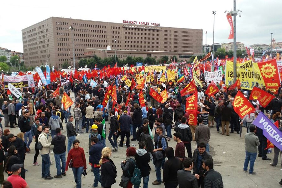 Bakırköy’de on binler alanı doldurdu