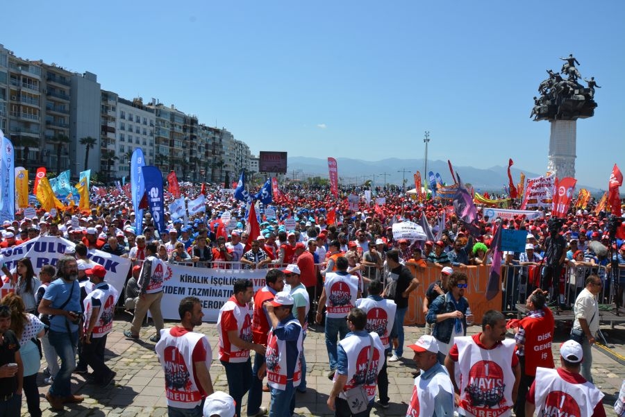 İzmir'de iş, barış ve gerçek laiklik 1 Mayısı