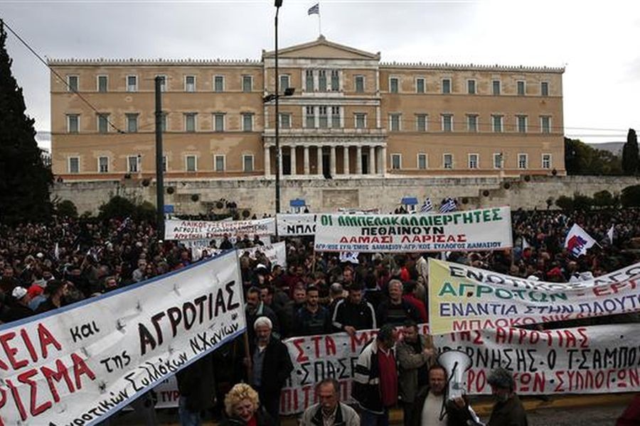 Yunanistanlılar SYRIZA-Anel hükümetine inanmıyor