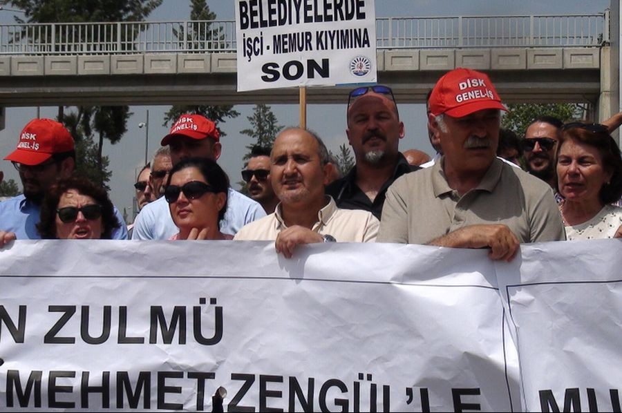 Antalya Büyükşehir'deki işten atmalar protesto edildi