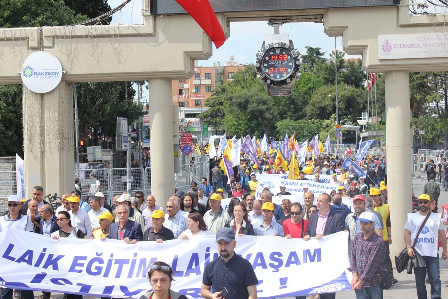 Kamu emekçileri laiklik ve iş güvencesi için Bakırköy’deydi