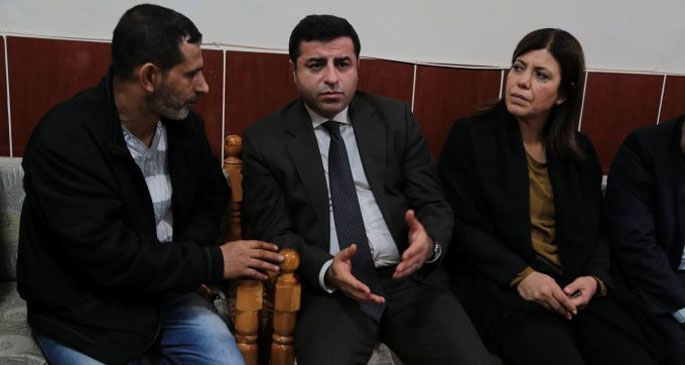 Demirtaş: Emniyetin dağıttığı görüntüler çelişkili