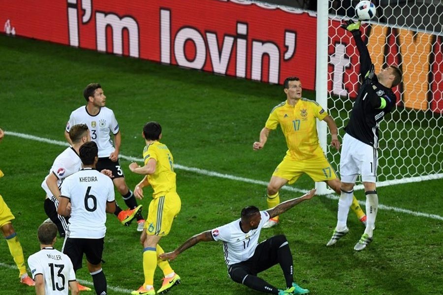 Almanya, Ukrayna'yı 2-0 yenerek grupta lider oldu