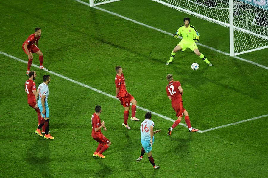 Euro 2016'da Türkiye, Çekleri 2-0 yenerek grup üçüncüsü oldu
