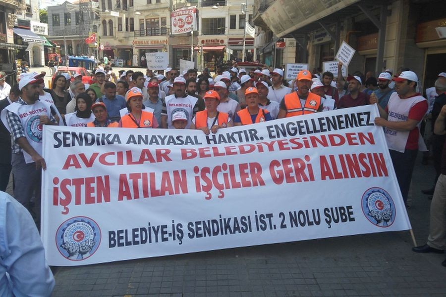 Avcılar Belediyesi işçileri CHP'ye yürüdü