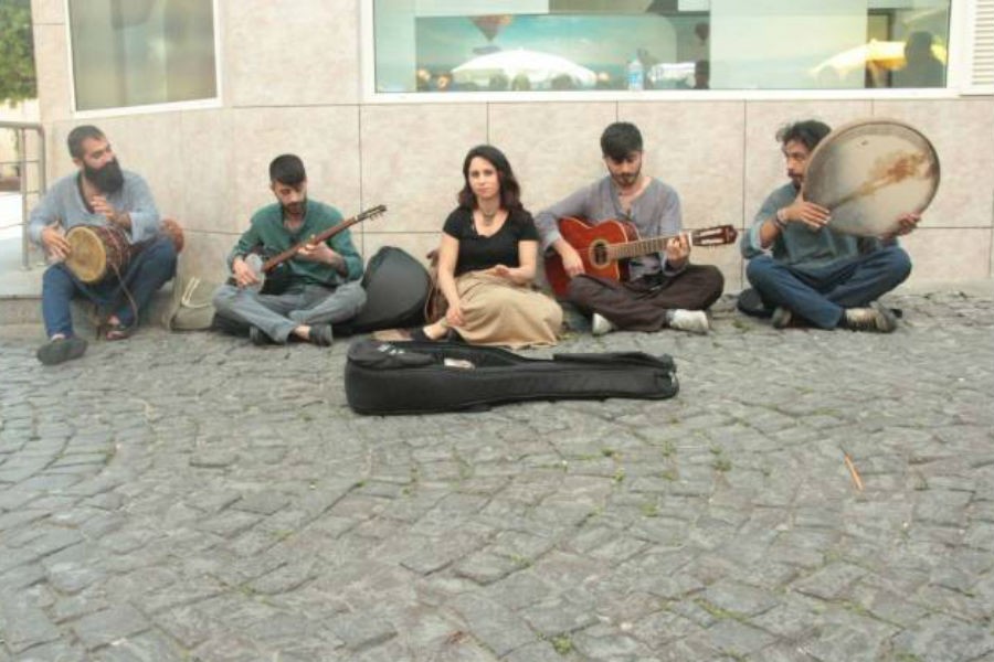 Yüksekova'daki yeniden inşaya müzikli destek