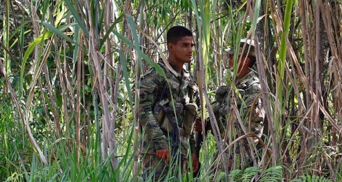 FARC'tan ateşkes öncesi gözdağı: 5 asker öldürüldü