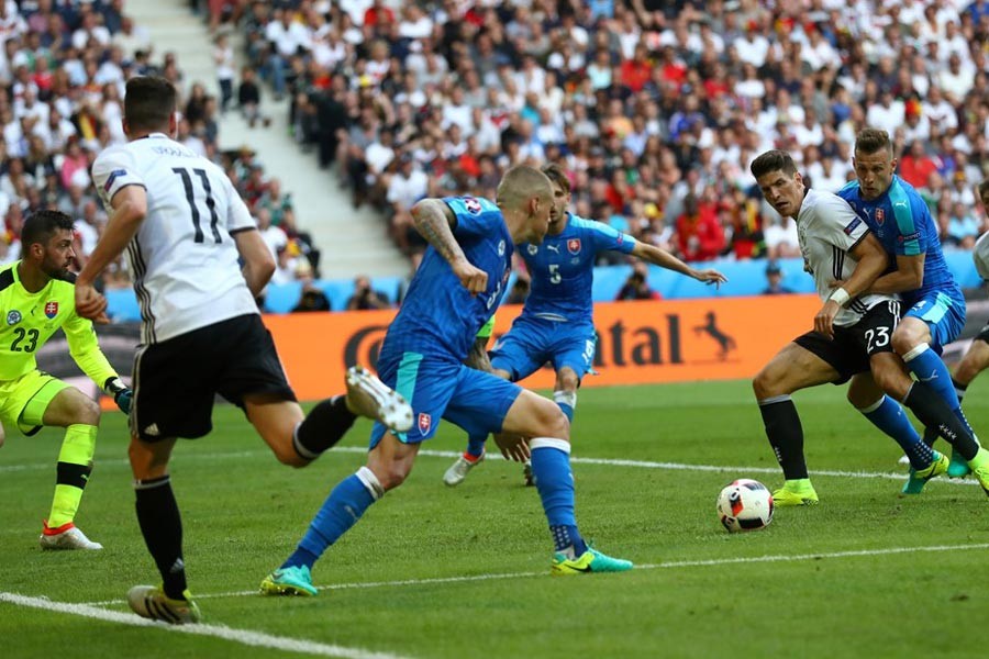 Euro 2016’da Slovakya’yı 3-0 yenen Almanya çeyrek finalist