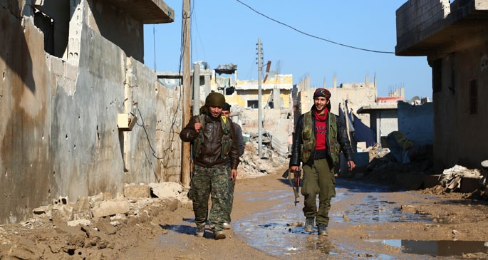 Kobanê'de YPG ilerlemeye devam ediyor