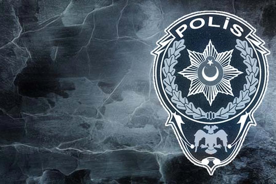 Adana'da 25 polis gözaltına alındı
