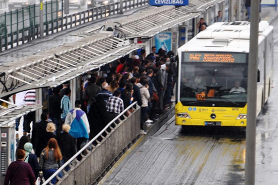 İstanbul'da ücretsiz toplu ulaşım 31 Temmuz'a kadar uzadı