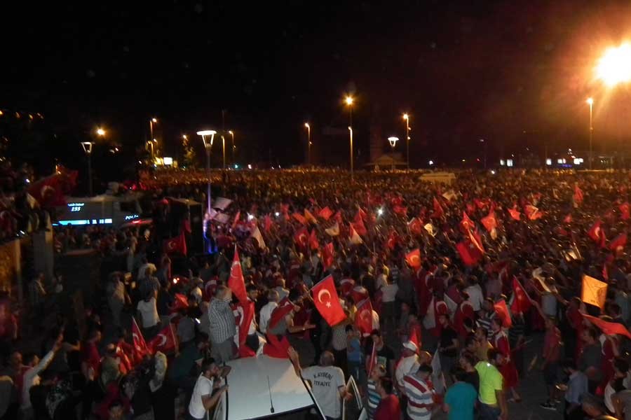 Mektubuma cevap bekliyorum: Ne yapmalı, nasıl düşünmeli?