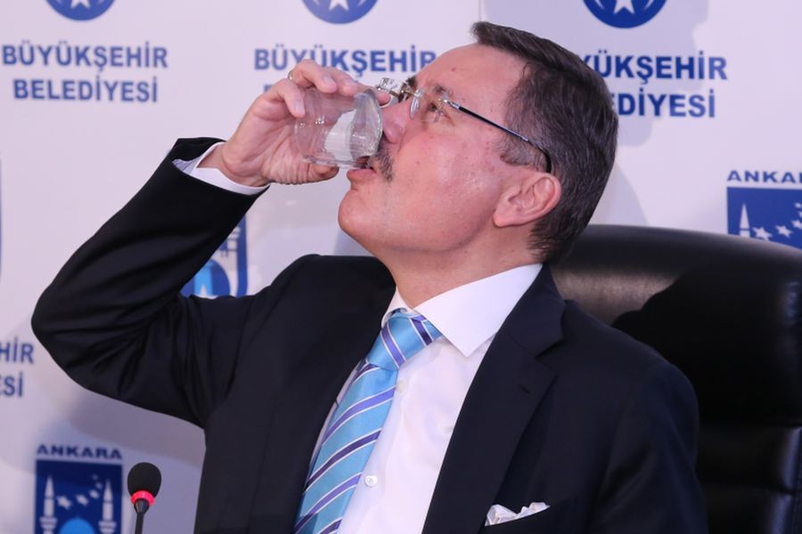 Yarkadaş: Melih Gökçek 1 milyar dolarlık rant için direniyor