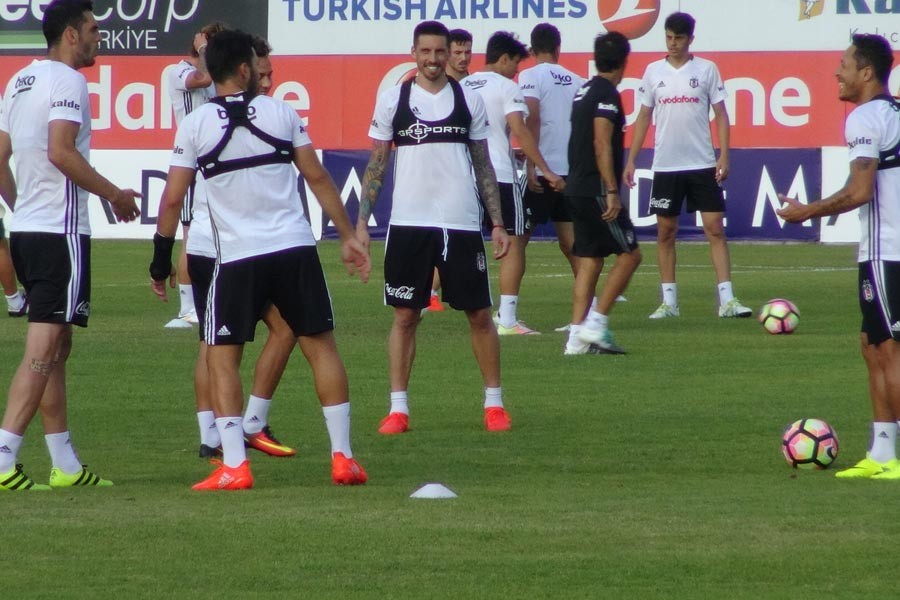 Beşiktaş'ta Sosa idmana çıktı