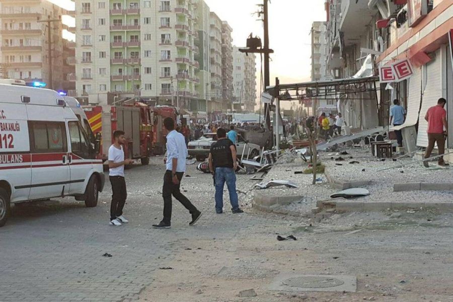 Kızıltepe'de devlet hastanesi yakınlarında bombalı saldırı