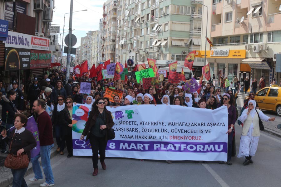 İzmir’de 8 Mart  mitingine soruşturma